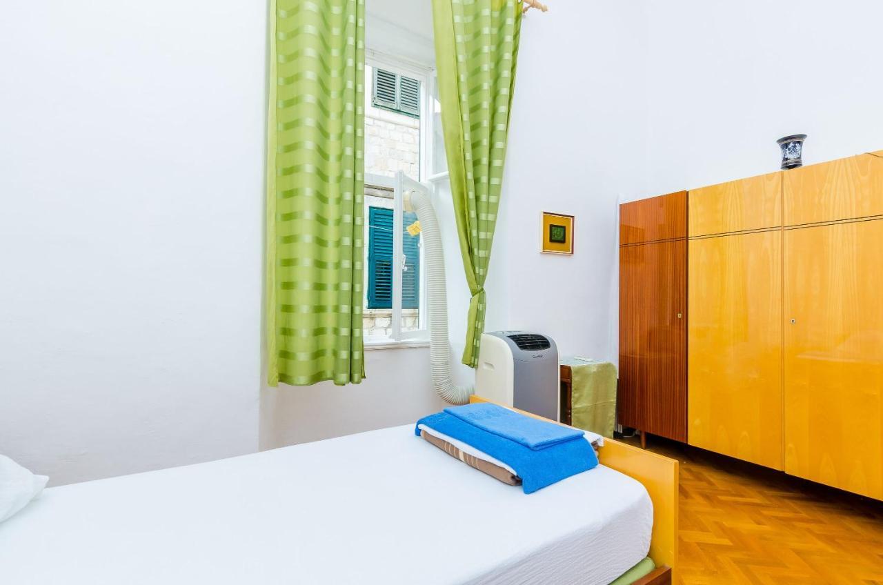 Two Stars Two Beds Downtown * Dubrovnik