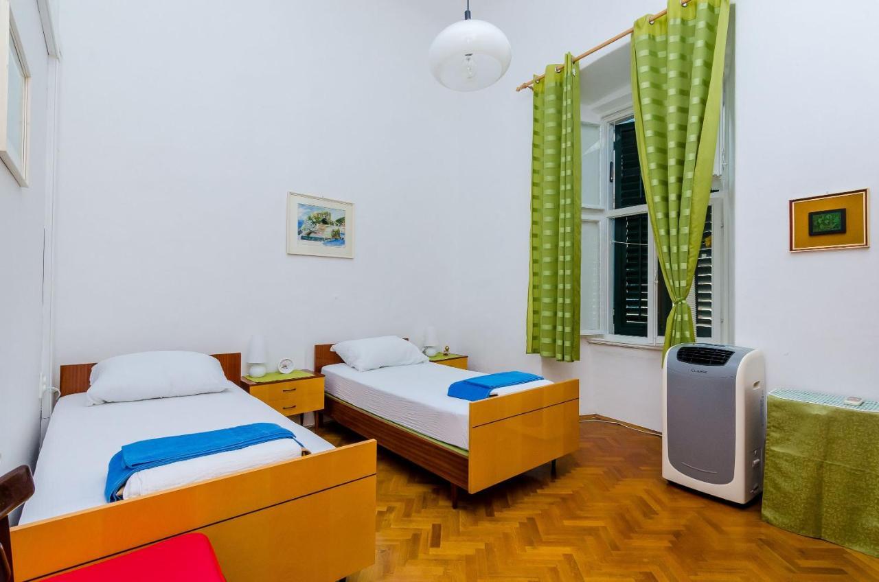 Two Stars Two Beds Downtown Dubrovnik