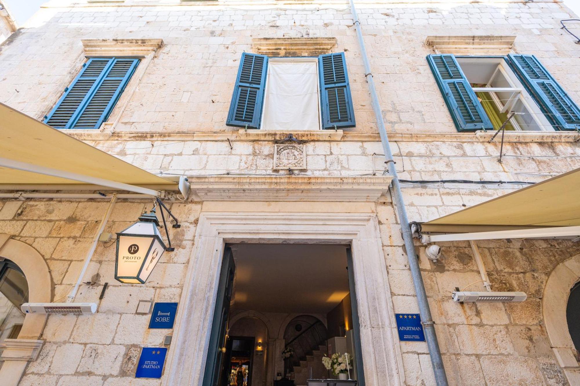 Two Stars Two Beds Downtown Dubrovnik