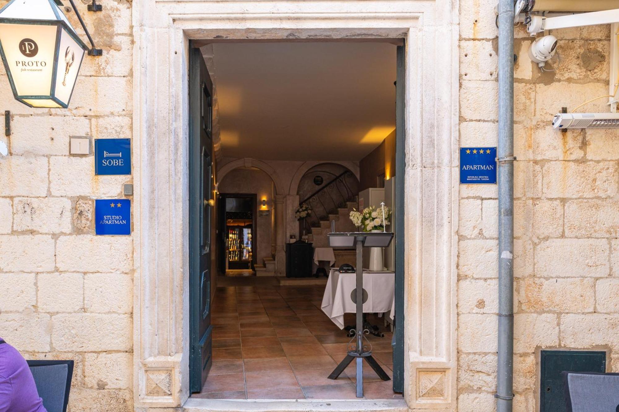 Two Stars Two Beds Downtown Appartement *