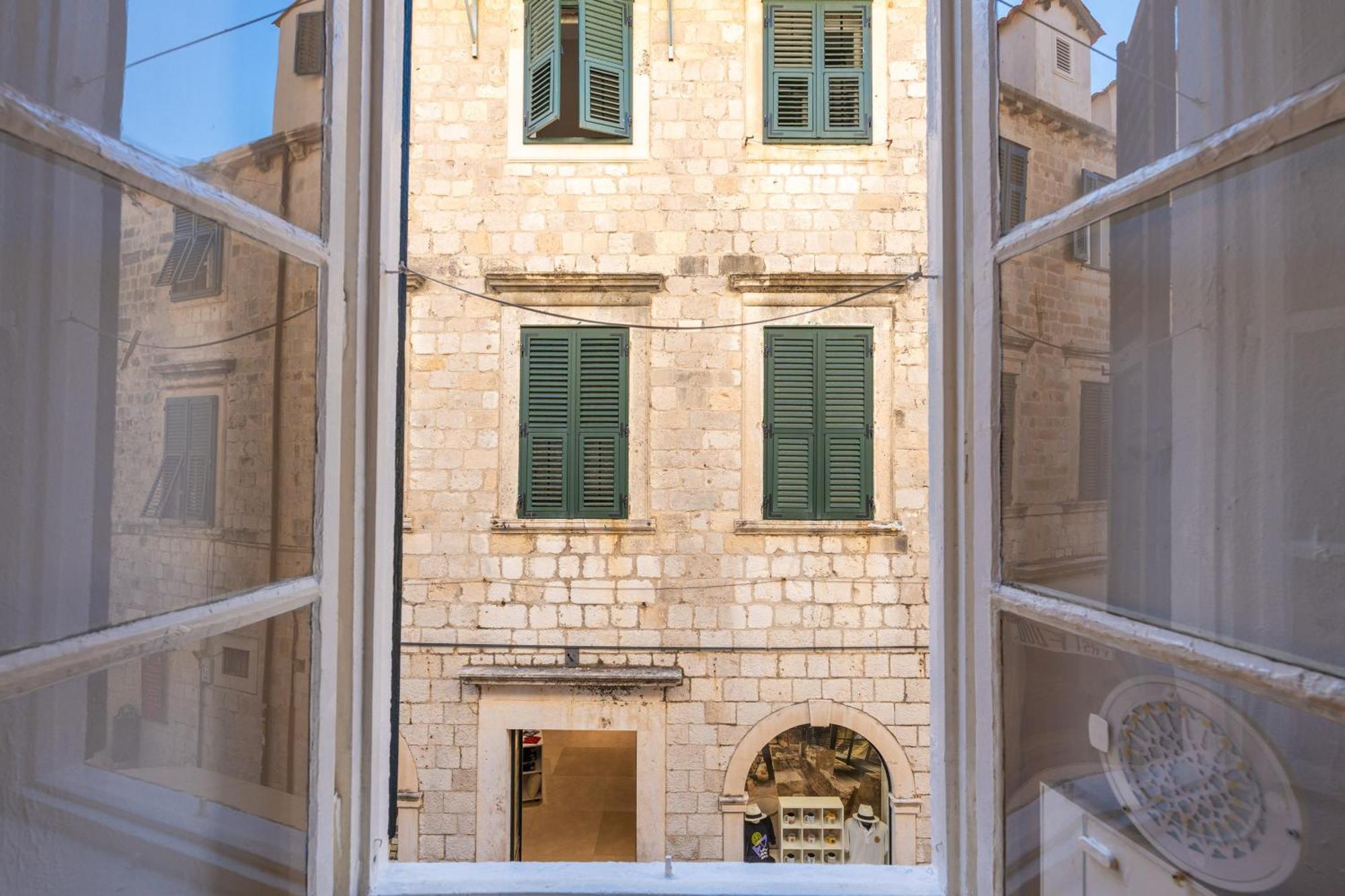 Two Stars Two Beds Downtown Dubrovnik